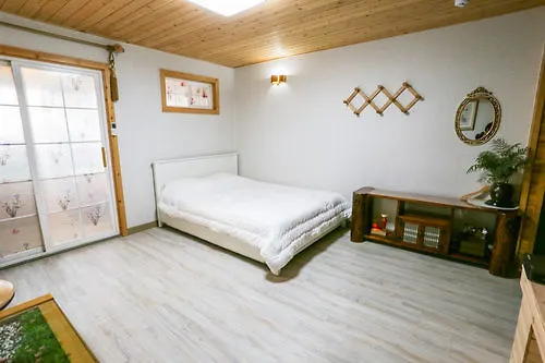 Flama Jeju Pension 0*,