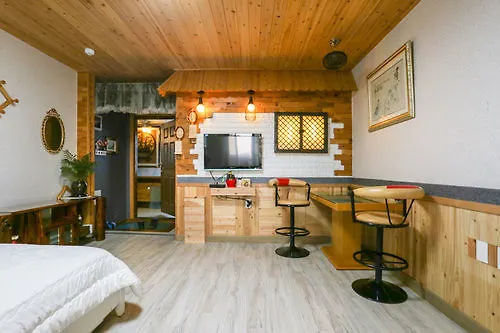 Flama Jeju Pension